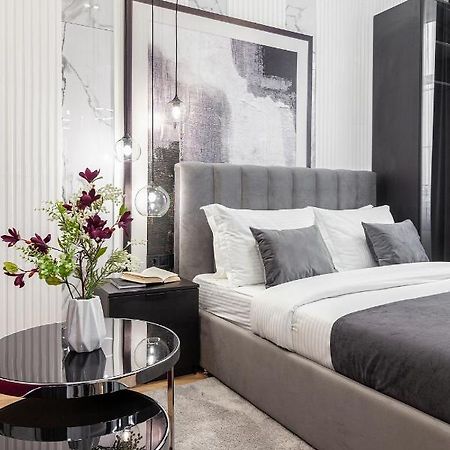 Lovely Apartment On Drahomanova Street Liov Exterior foto