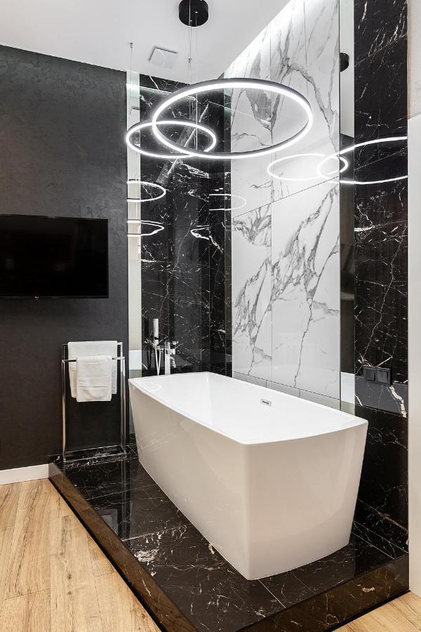 Lovely Apartment On Drahomanova Street Liov Exterior foto